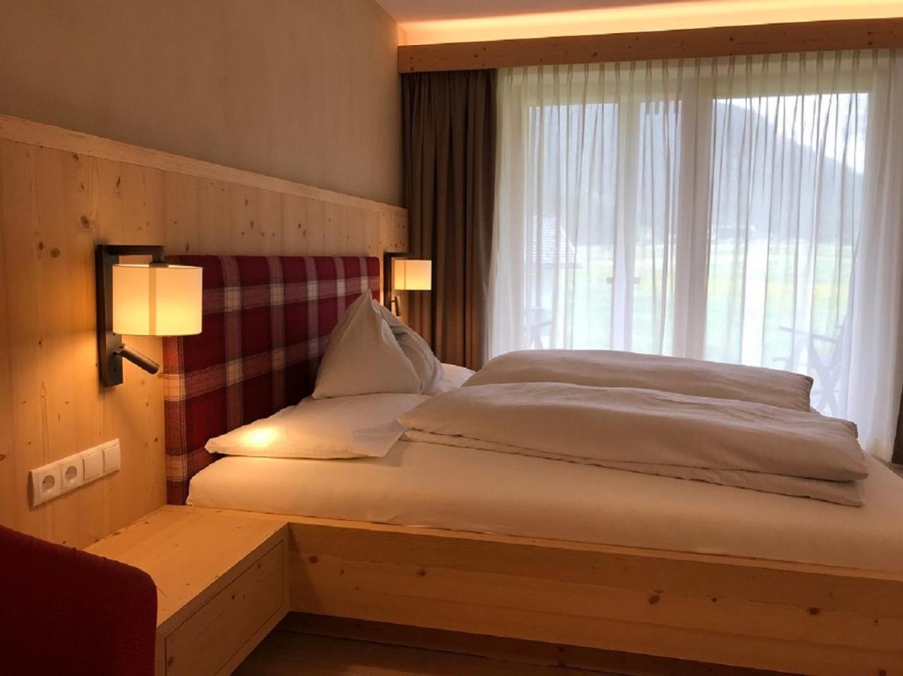 Hotel Schoenblick Sexten Extérieur photo