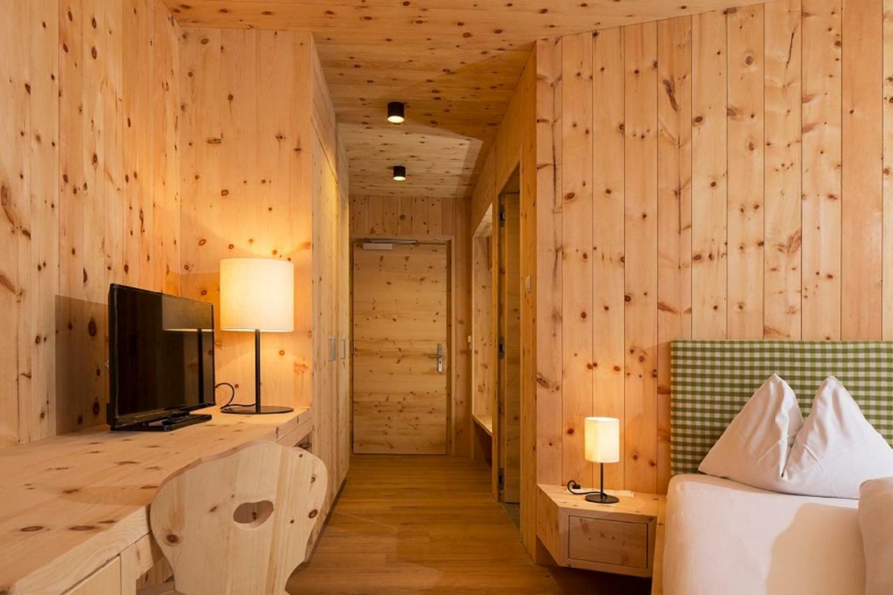Hotel Schoenblick Sexten Extérieur photo